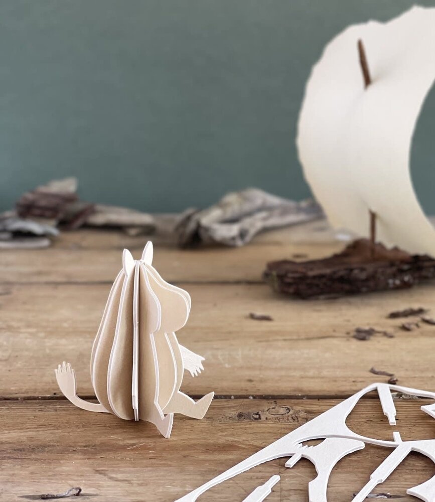 LOVI Lovi Moomin Moomintroll 9cm - Berkenhout DIY pakketje LOVI Lovi Moomin Moomintroll 9cm - Berkenhout DIY pakketje
