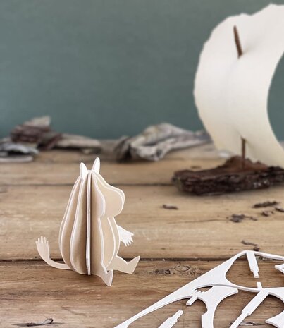LOVI Lovi Moomin Moomintroll 9cm - Berkenhout DIY pakketje LOVI Lovi Moomin Moomintroll 9cm - Berkenhout DIY pakketje