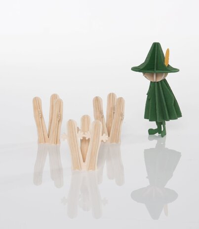 LOVI Lovi Moomin Snufkin 11cm - Berkenhout DIY pakketje LOVI Lovi Moomin Snufkin 11cm - Berkenhout DIY pakketje
