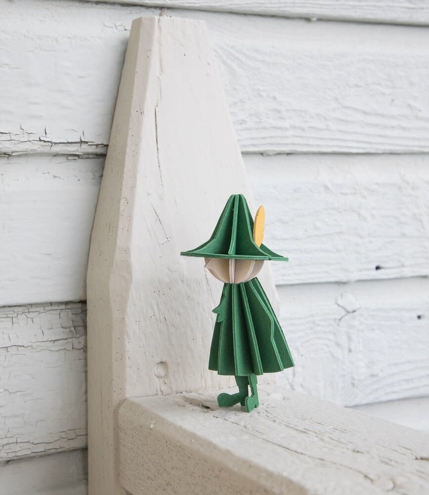 LOVI Lovi Moomin Snufkin 11cm - Berkenhout DIY pakketje LOVI Lovi Moomin Snufkin 11cm - Berkenhout DIY pakketje
