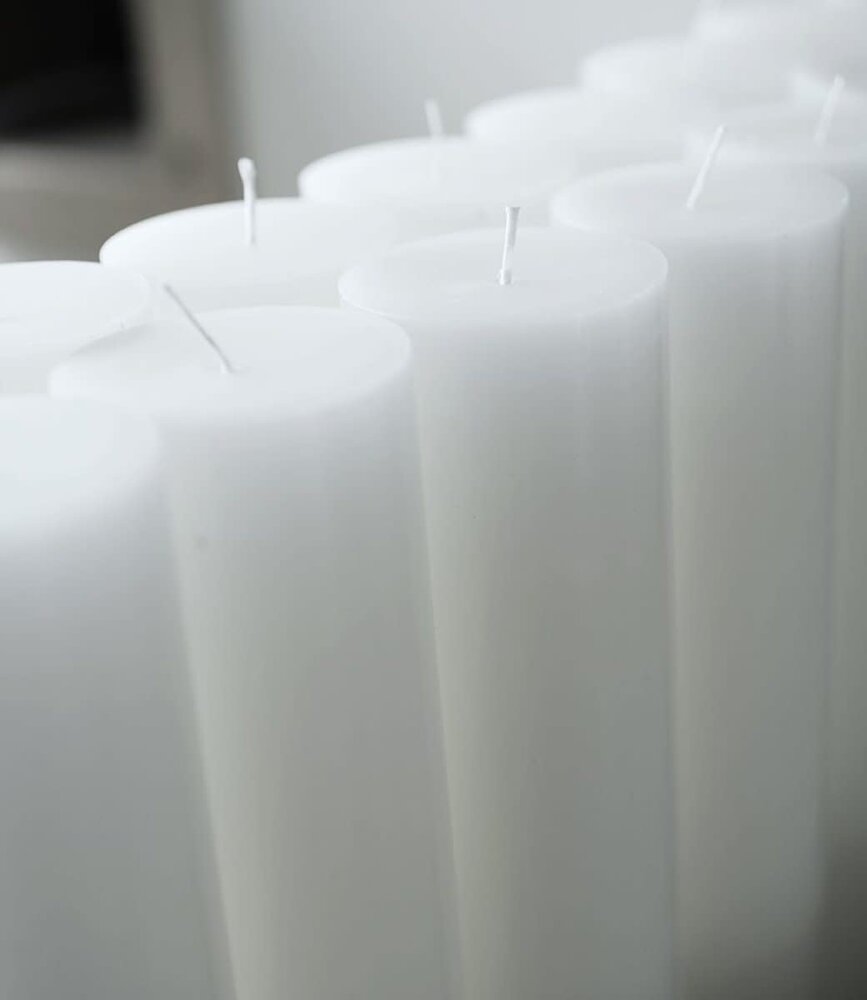 KunstIndustrien KunstIndustrien Wax Altaar Kaarsen wit Ø7cm H45cm 250 branduren KunstIndustrien KunstIndustrien Wax Altaar Kaarsen wit Ø7cm H45cm 250 branduren