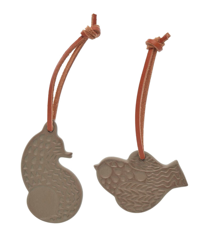 Marimekko Marimekko Kerst hang ornamenten set beige steengoed vos en vogel Marimekko Marimekko Kerst hang ornamenten set beige steengoed vos en vogel