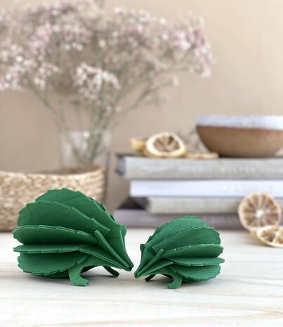 LOVI Lovi Egel berkenhout donkergroen 11cm - 3D-dier DIY pakketje LOVI Lovi Egel berkenhout donkergroen 11cm - 3D-dier DIY pakketje