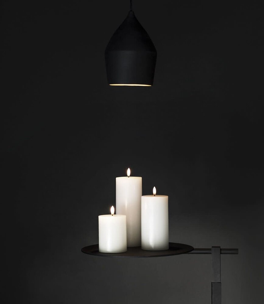 Uyuni Lighting Uyuni Lighting LED pillar candle Ø7,8 x 15cm Nordic White Uyuni Lighting Uyuni Lighting LED pillar candle Ø7,8 x 15cm Nordic White