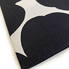 Marimekko Marimekko Pieni Unikko kussenhoes 50x50cm zwart Marimekko Marimekko Pieni Unikko kussenhoes 50x50cm zwart