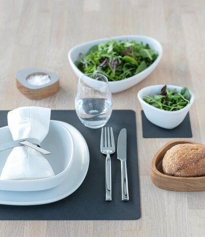 LIND DNA LIND DNA Placemat Square L Nupo Gerecycled Leer zwart LIND DNA LIND DNA Placemat Square L Nupo Gerecycled Leer zwart