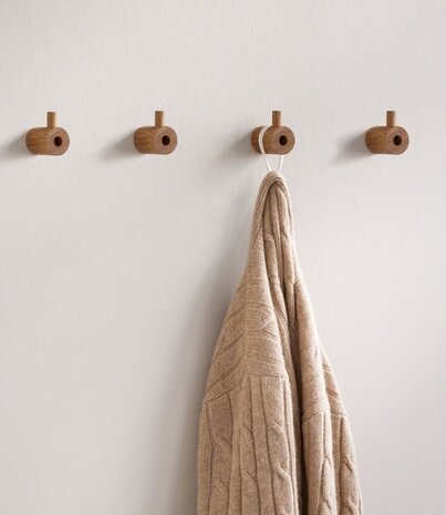 Moebe Moebe wall knob oak Moebe Moebe wall knob oak