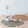 LIND DNA LIND DNA Placemat Curve L Reversible Nupo Recycled Leather Army Green - Nature LIND DNA LIND DNA Placemat Curve L Reversible Nupo Recycled Leather Army Green - Nature
