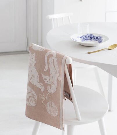 Lapuan Kankurit Lapuan Kankurit Kissanpäivät cats tea towel 46x70cm cinnamon Lapuan Kankurit Lapuan Kankurit Kissanpäivät cats tea towel 46x70cm cinnamon