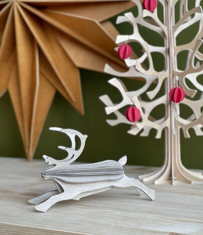 LOVI Lovi Spruce Wooden tree H30cm with 8 red wooden mini-balls - natural 3D tree DIY package LOVI Lovi Spruce Wooden tree H30cm with 8 red wooden mini-balls - natural 3D tree DIY package