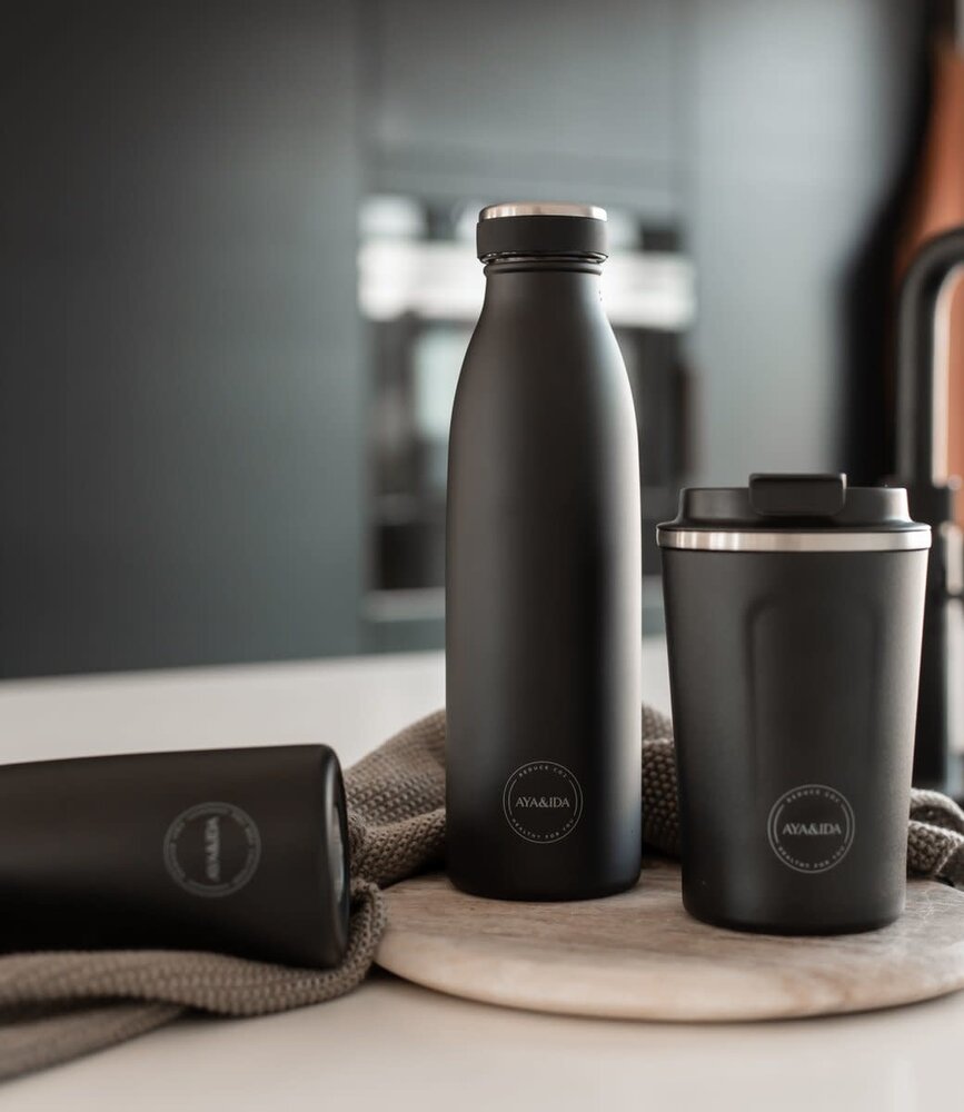 AYA & IDA AYA & IDA Thermo RVS Drinkfles 500 ml Mat zwart AYA & IDA AYA & IDA Thermo RVS Drinkfles 500 ml Mat zwart