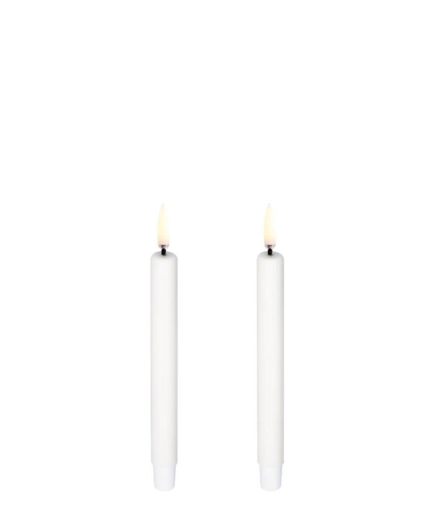 Uyuni Lighting Uyuni Lighting LED Wax mini candle 2 pieces Ø1.3 x 13.8cm Nordic White Uyuni Lighting Uyuni Lighting LED Wax mini candle 2 pieces Ø1.3 x 13.8cm Nordic White
