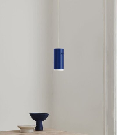 Moebe Moebe Tube Pendant Lamp Small Deep Blue Aluminium Moebe Moebe Tube Pendant Lamp Small Deep Blue Aluminium