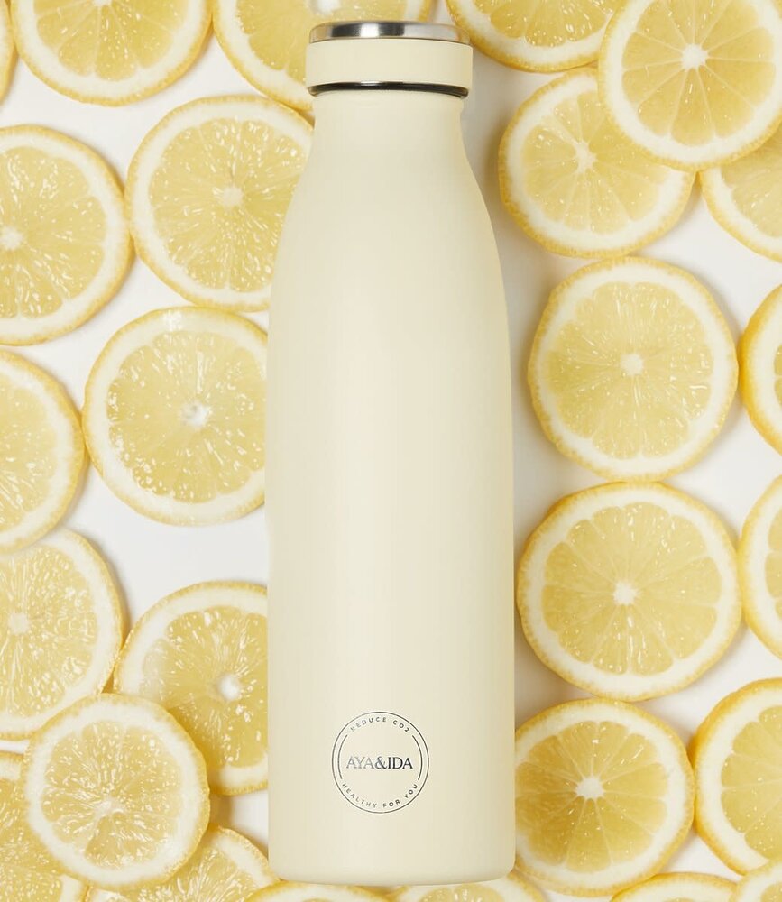 AYA & IDA AYA & IDA Thermo RVS Drinkfles 500 ml Butter Yellow AYA & IDA AYA & IDA Thermo RVS Drinkfles 500 ml Butter Yellow