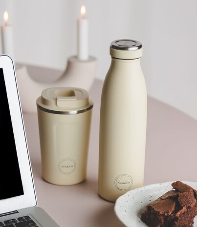 AYA & IDA AYA & IDA Cup2go 380 ml Butter Yellow AYA & IDA AYA & IDA Cup2go 380 ml Butter Yellow