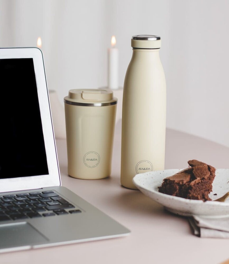 AYA & IDA AYA & IDA Cup2go 380 ml Butter Yellow AYA & IDA AYA & IDA Cup2go 380 ml Butter Yellow