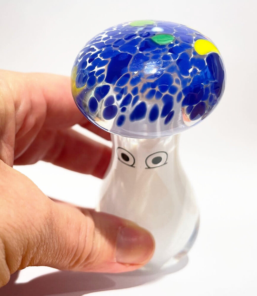 Studio Arhoj Studio Arhoj Crystal Blob Bluefetti Shroom – 1 - H7-13cm Studio Arhoj Studio Arhoj Crystal Blob Bluefetti Shroom – 1 - H7-13cm