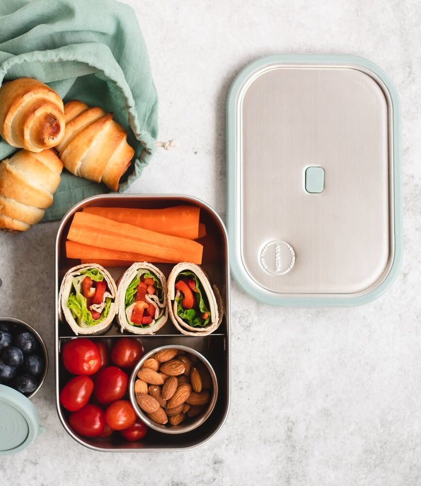 AYA & IDA AYA & IDA Lunchbox 1000 ml Mint Green incl. divider AYA & IDA AYA & IDA Lunchbox 1000 ml Mint Green incl. divider