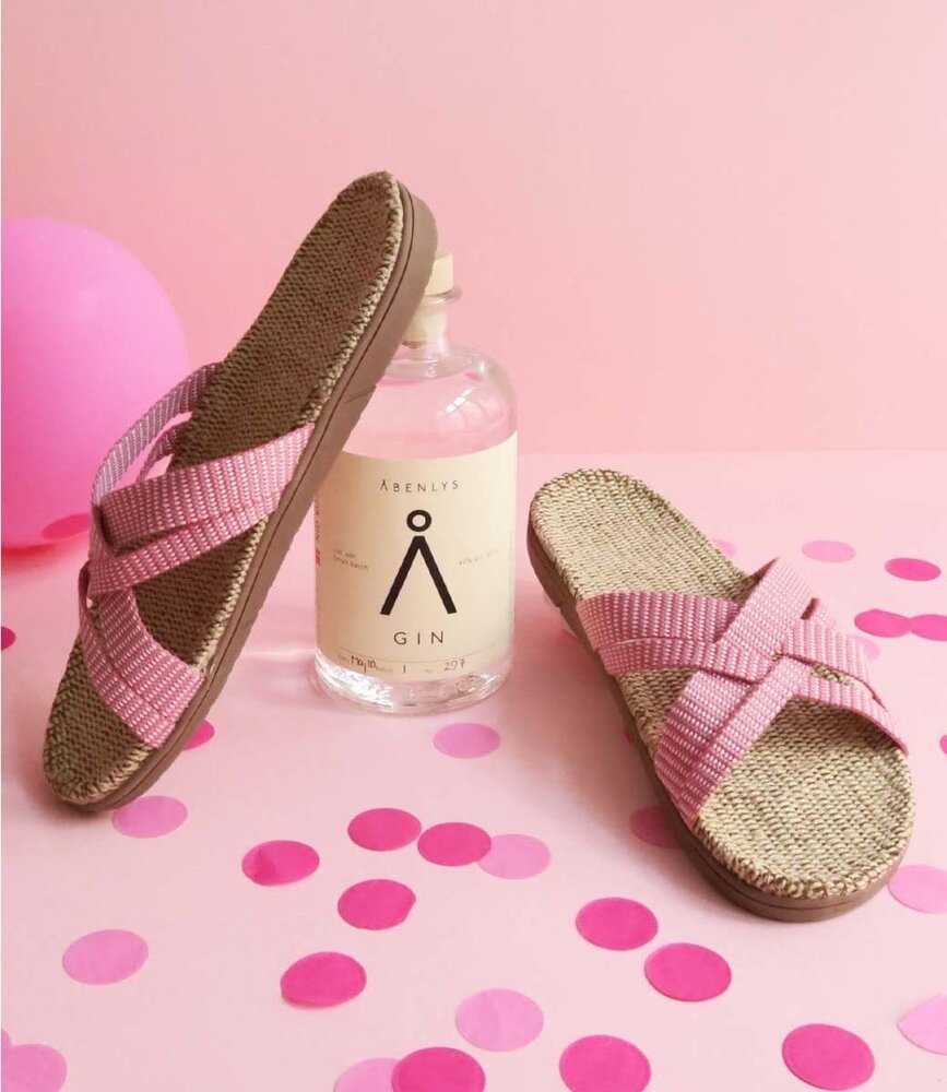 Shangies Shangies Women#1 Sandals Pale Pink (various sizes) Shangies Shangies Women#1 Sandals Pale Pink (various sizes)