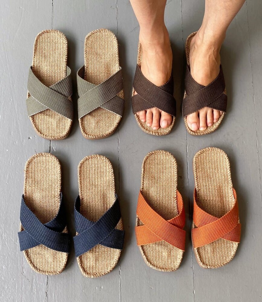 Shangies Shangies Unisex Sandals Spicy Pumpkin (various sizes) Shangies Shangies Unisex Sandals Spicy Pumpkin (various sizes)