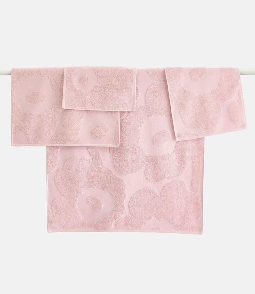 Marimekko Marimekko Unikko towel 50x70cm pink Marimekko Marimekko Unikko towel 50x70cm pink