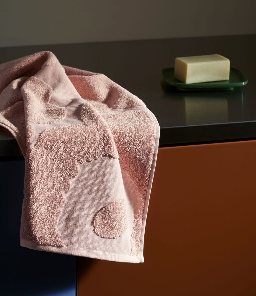 Marimekko Marimekko Unikko towel 32x32cm pink Marimekko Marimekko Unikko towel 32x32cm pink