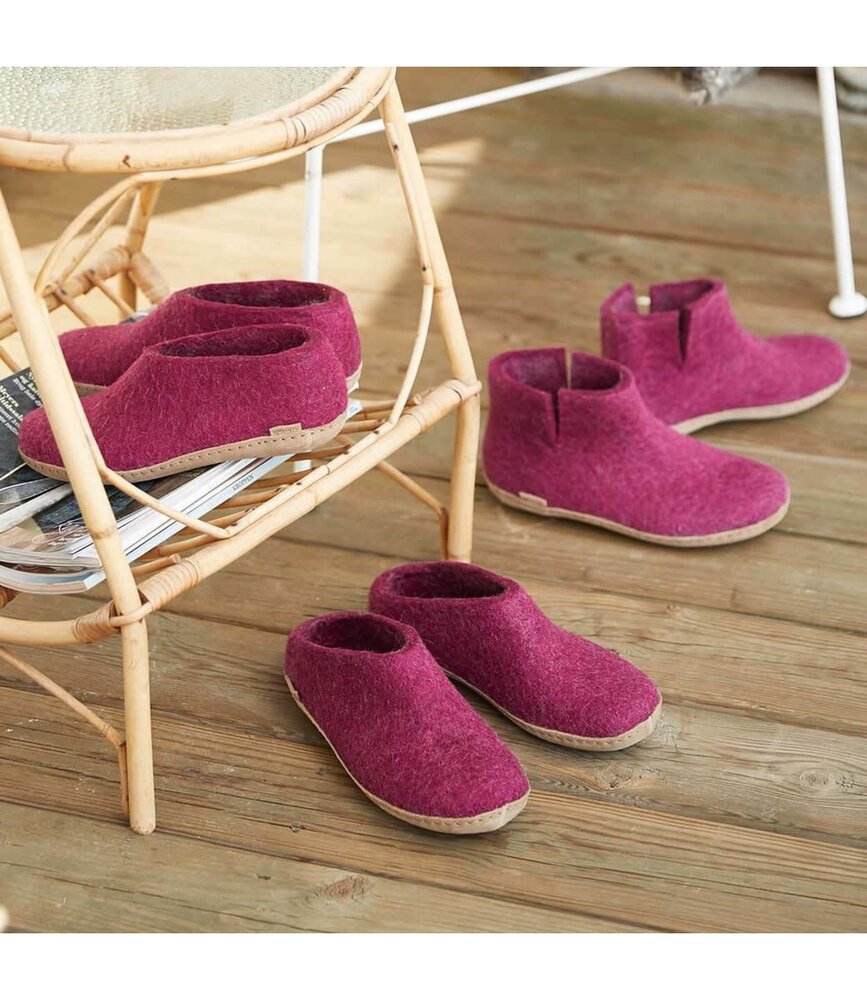 Glerups Glerups Shoe with leather sole (various sizes) Cranberry Slipper Glerups Glerups Shoe with leather sole (various sizes) Cranberry Slipper