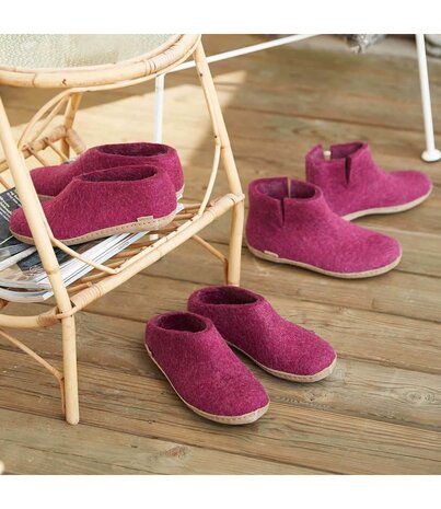 Glerups Glerups Shoe with leather sole (various sizes) Cranberry Slipper Glerups Glerups Shoe with leather sole (various sizes) Cranberry Slipper