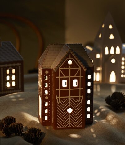 Kähler Design Kähler Design Urbania Gingerbread Light House H17cm Kähler Design Kähler Design Urbania Gingerbread Light House H17cm