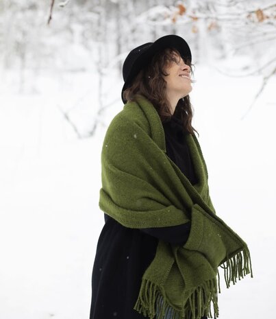 Lapuan Kankurit Lapuan Kankurit Uni woolen wrap scarf with pockets 60x170 Olive Lapuan Kankurit Lapuan Kankurit Uni woolen wrap scarf with pockets 60x170 Olive