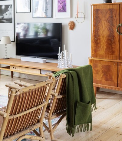 Lapuan Kankurit Lapuan Kankurit Uni wollen omslag sjaal met zakken 60x170 Olijfgroen Lapuan Kankurit Lapuan Kankurit Uni wollen omslag sjaal met zakken 60x170 Olijfgroen