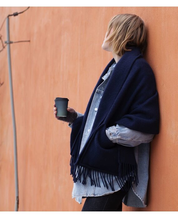 Lapuan Kankurit Uni wollen omslag sjaal met zakken 60x170 middernacht blauw