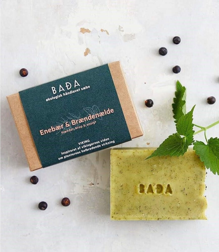 Bada Bada Bio zeep Jeneverbes en brandnetel Biologische Deense handgemaakte zeep Bada Bada Bio zeep Jeneverbes en brandnetel Biologische Deense handgemaakte zeep