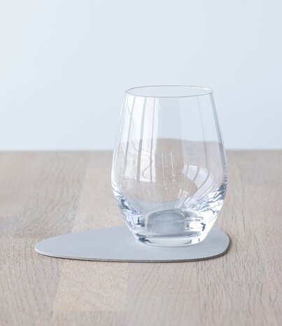 LIND DNA LIND DNA Glass Coaster Curve Nupo Recycled Leather Oyster White LIND DNA LIND DNA Glass Coaster Curve Nupo Recycled Leather Oyster White