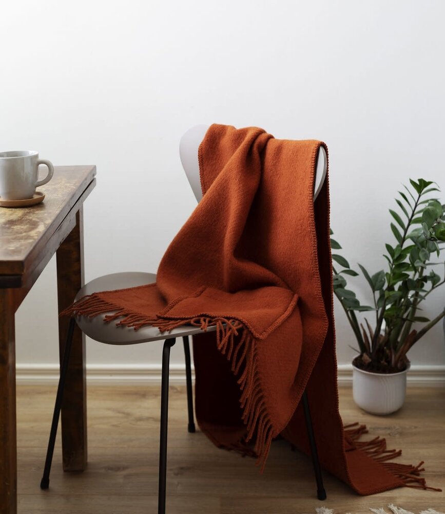 Lapuan Kankurit Lapuan Kankurit Uni woolen wrap scarf with pockets 60x170 Cinnamon Lapuan Kankurit Lapuan Kankurit Uni woolen wrap scarf with pockets 60x170 Cinnamon