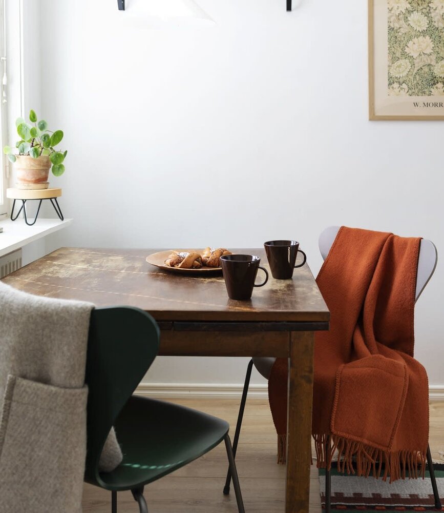 Lapuan Kankurit Lapuan Kankurit Uni wollen omslag sjaal met zakken 60x170 Kaneel Lapuan Kankurit Lapuan Kankurit Uni wollen omslag sjaal met zakken 60x170 Kaneel