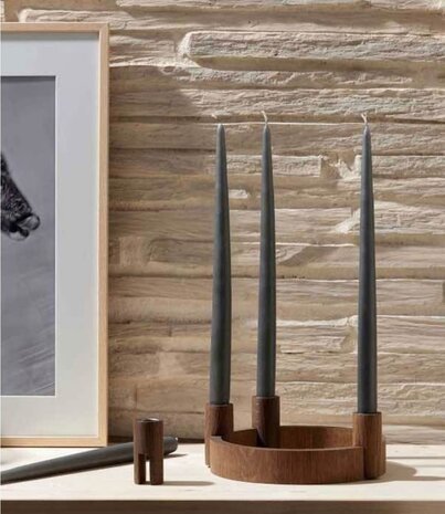 by Brorson by Brorson Circle kandelaar gerookt eiken by Brorson by Brorson Circle kandelaar gerookt eiken