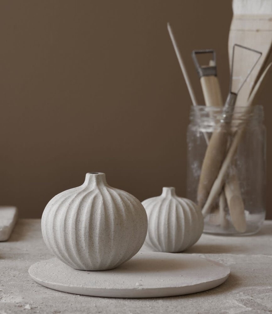 LINDFORM LINDFORM vase Bari Sand White Light Deep Line H6cm Small LINDFORM LINDFORM vase Bari Sand White Light Deep Line H6cm Small