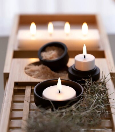 Uyuni Lighting Uyuni Lighting LED WAX theelicht 400+ Ø4 H4,9cm Nordic White incl. batterij Uyuni Lighting Uyuni Lighting LED WAX theelicht 400+ Ø4 H4,9cm Nordic White incl. batterij