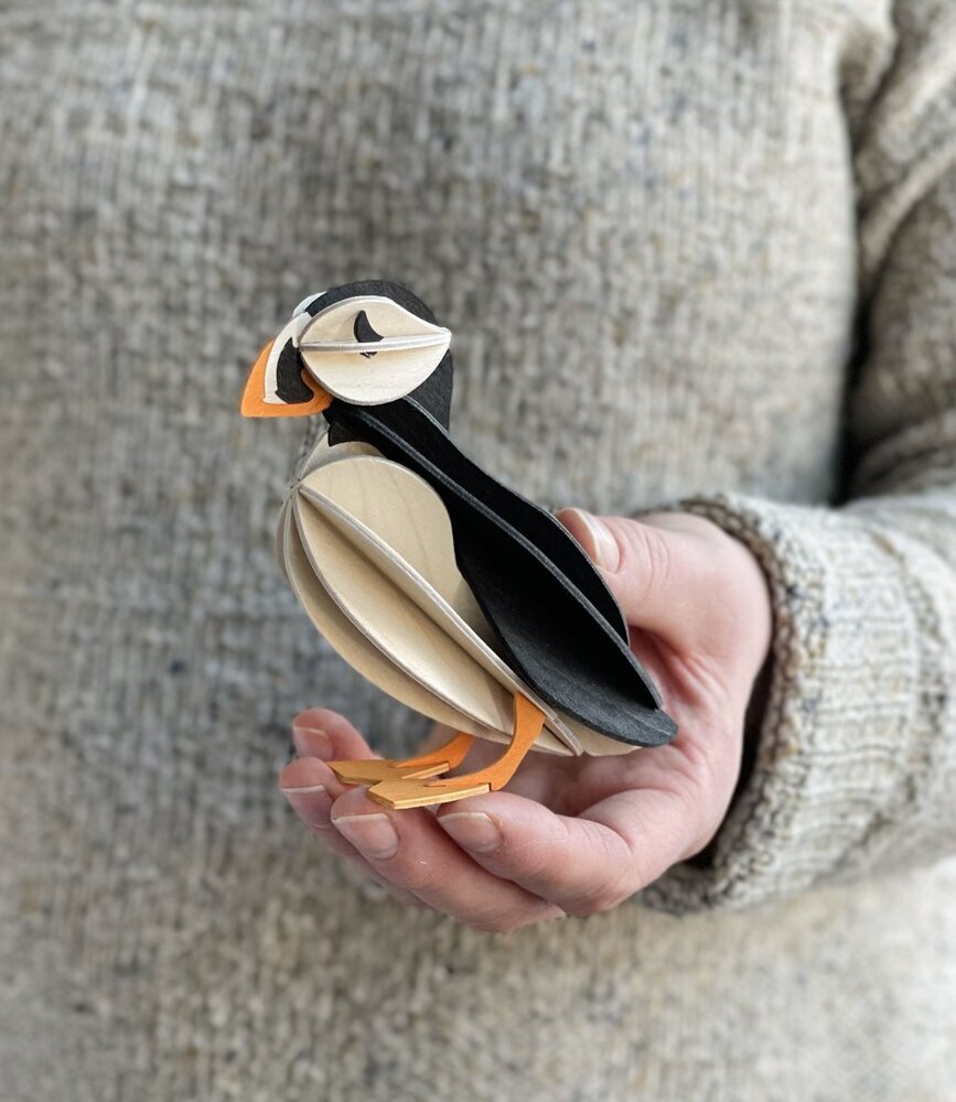 LOVI LOVI papegaaiduiker Puffin zwart oranje (diverse formaten) LOVI LOVI papegaaiduiker Puffin zwart oranje (diverse formaten)