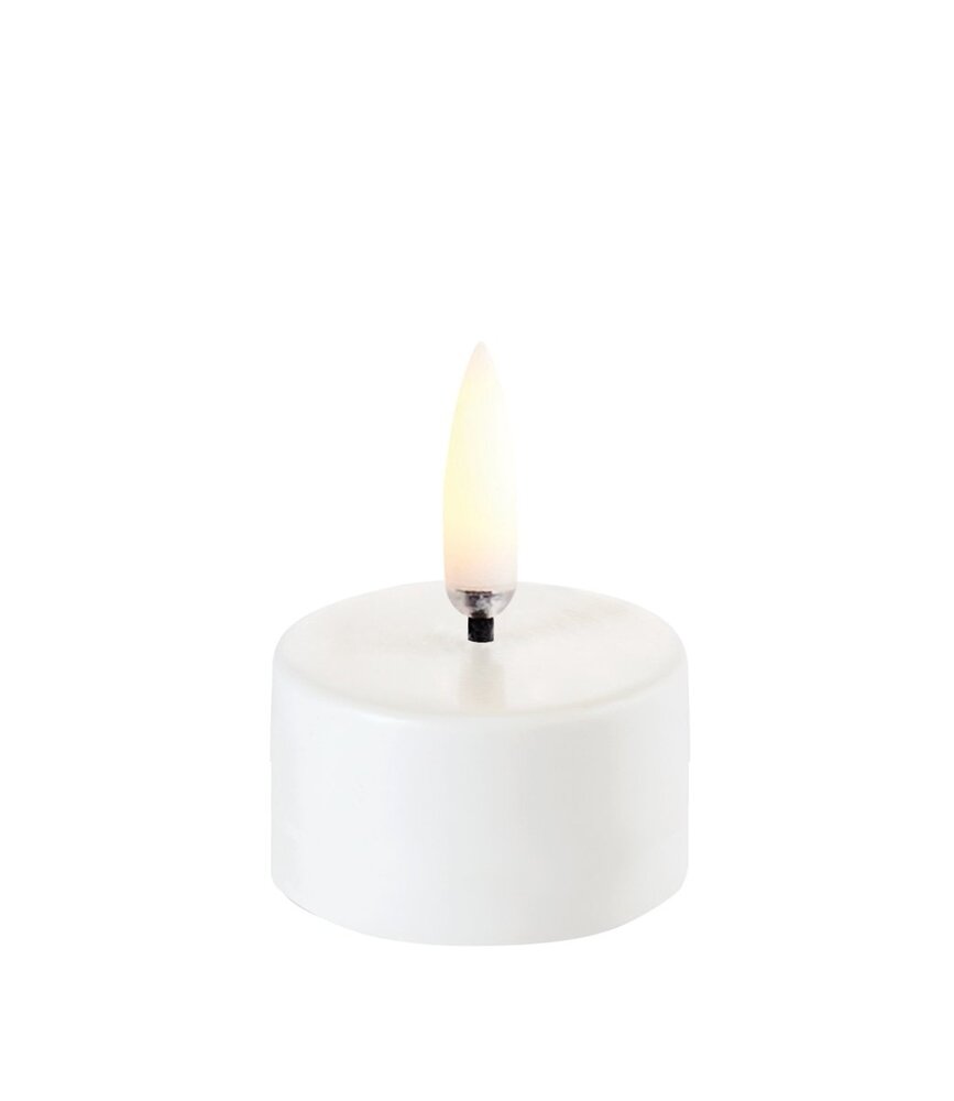 Uyuni Lighting Uyuni Lighting LED WAX tea light 400+ Ø4 H4.9cm Nordic White incl. battery Uyuni Lighting Uyuni Lighting LED WAX tea light 400+ Ø4 H4.9cm Nordic White incl. battery