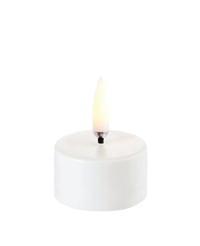 Uyuni Lighting Uyuni Lighting LED WAX tea light 400+ Ø4 H4.9cm Nordic White incl. battery Uyuni Lighting Uyuni Lighting LED WAX tea light 400+ Ø4 H4.9cm Nordic White incl. battery