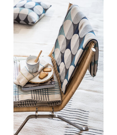 Funky Doris Funky Doris Olivia plaid gebreid 100% katoen 130x170cm Donkerblauw Funky Doris Funky Doris Olivia plaid gebreid 100% katoen 130x170cm Donkerblauw