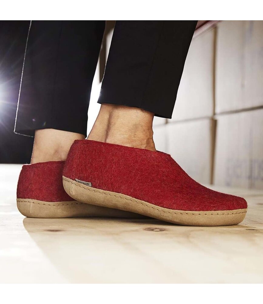 Glerups Glerups Shoe with leather sole (various sizes) Red Slipper Glerups Glerups Shoe with leather sole (various sizes) Red Slipper