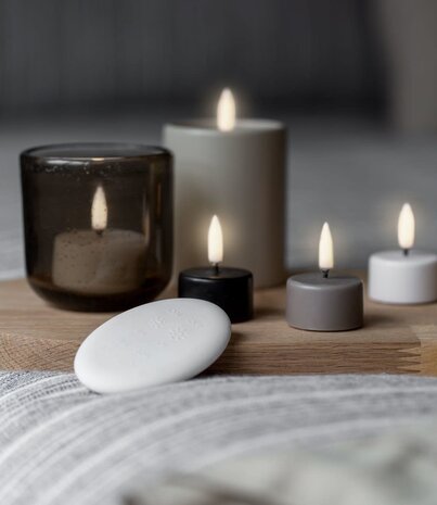 Uyuni Lighting Uyuni Lighting afstandsbediening wit 6 x 9 x 1,1cm incl. batterij Uyuni Lighting Uyuni Lighting afstandsbediening wit 6 x 9 x 1,1cm incl. batterij