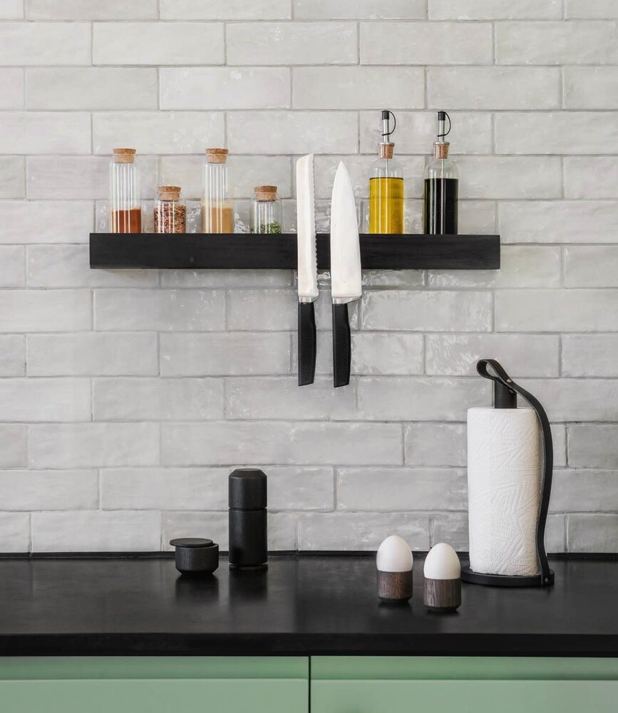 EKTA Living - by Wirth EKTA Living Crush Me Pepper mill Black oak - design by Wirth EKTA Living - by Wirth EKTA Living Crush Me Pepper mill Black oak - design by Wirth