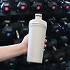 AYA & IDA AYA & IDA Shaker Shakebeker 750 ml Beige AYA & IDA AYA & IDA Shaker Shakebeker 750 ml Beige