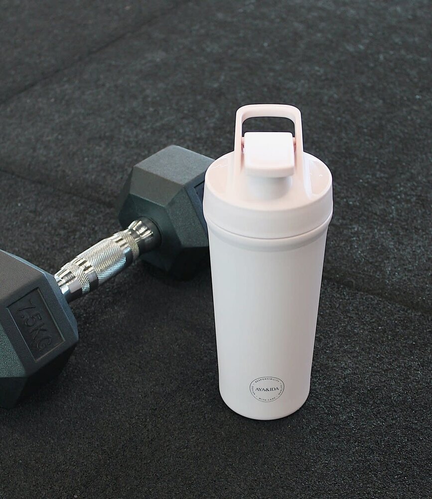 AYA & IDA AYA & IDA Shaker Bottle 750 ml soft pink AYA & IDA AYA & IDA Shaker Bottle 750 ml soft pink