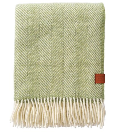 Klippan Klippan Herringbone plaid 130x180cm 50% gerecycled lamswol Aloe Vera Klippan Klippan Herringbone plaid 130x180cm 50% gerecycled lamswol Aloe Vera