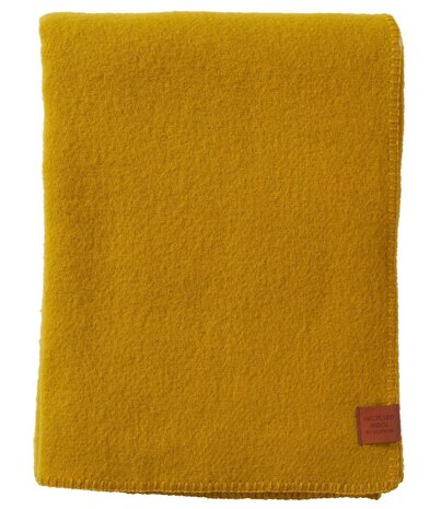 Klippan Klippan Mono plaid 130x180cm 25% recycled lambswool yellow Klippan Klippan Mono plaid 130x180cm 25% recycled lambswool yellow